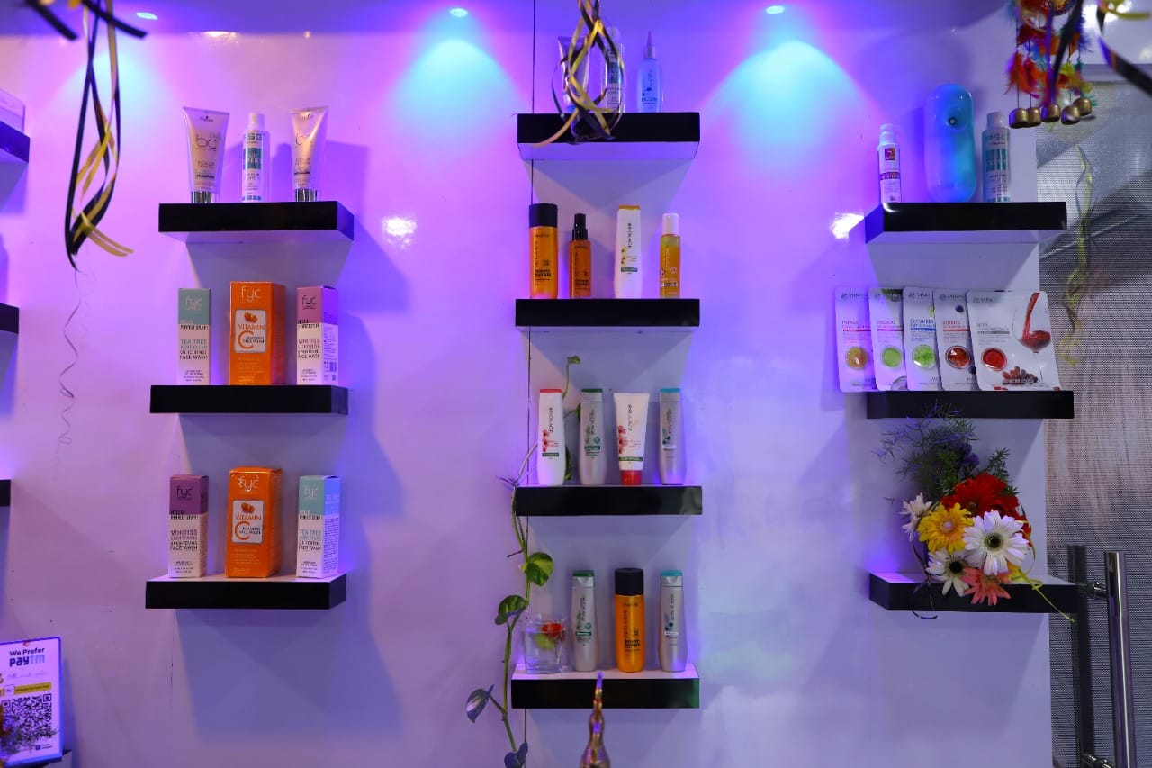 Salon service showcase 4